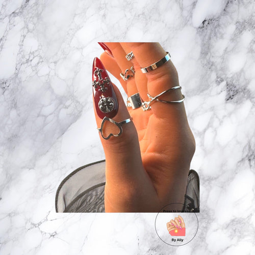 A Royal Obsession Press to Impress