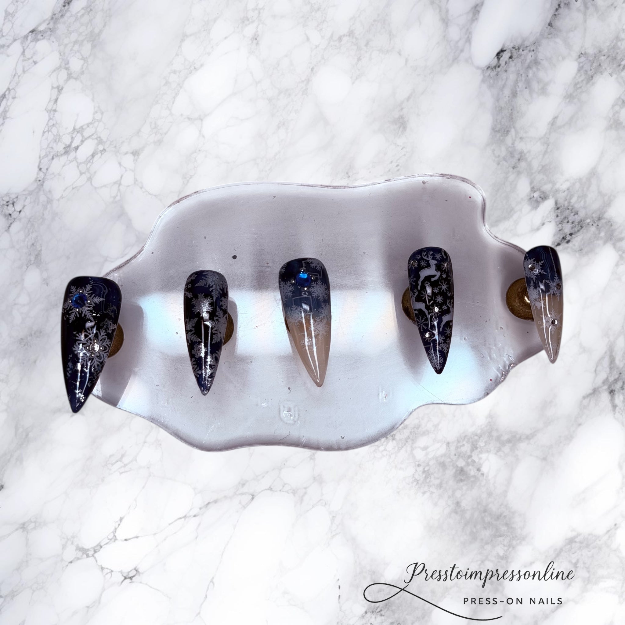 Arctic Noir Ilusion Press to Impress